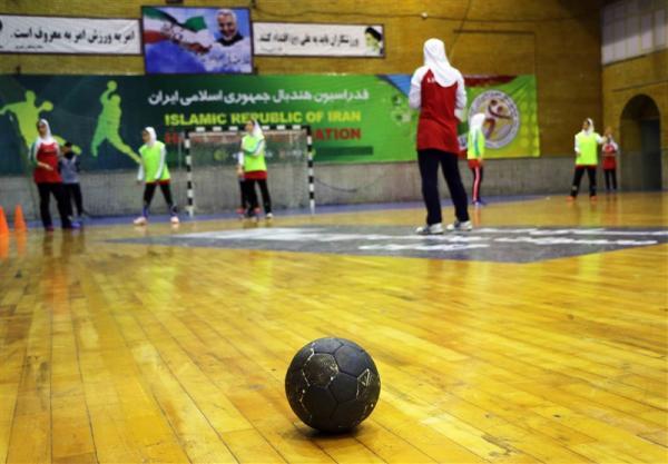 لیگ برتر هندبال بانوان، پیروزی سپاهان مقابل آتریسا تهران
