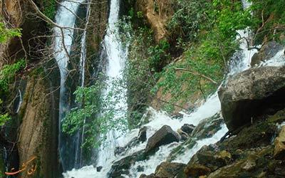 آبشار وارک، آبشاری دیدنی در خرم آباد