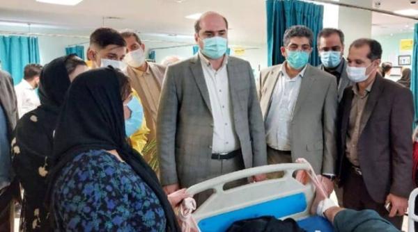 استاندار تهران از بیماران بستری در بیمارستان قرچک عیادت کرد