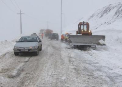 بارش برف و مسدود شدن راه 2 روستا در گالیکش